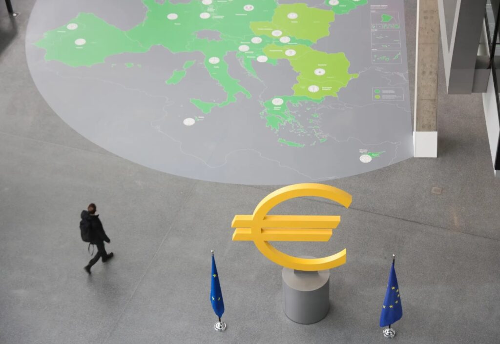 Inflacioni në Eurozonë qëndron mbi pritshmëritë, në nivelin 2.2 për qind